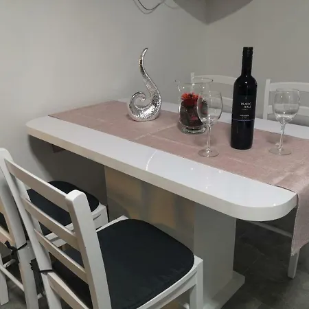 Apartmani Vir *