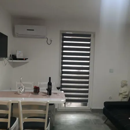 Apartmani Vir * Vir