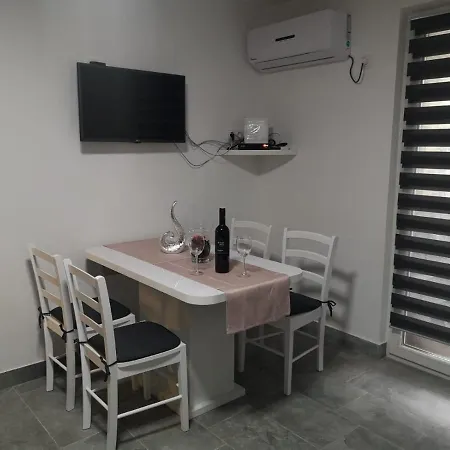 Apartmani Vir * Vir
