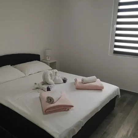 Apartmani Vir Apartment *
