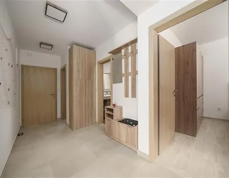 아파트 Apartmani Drage 드라게